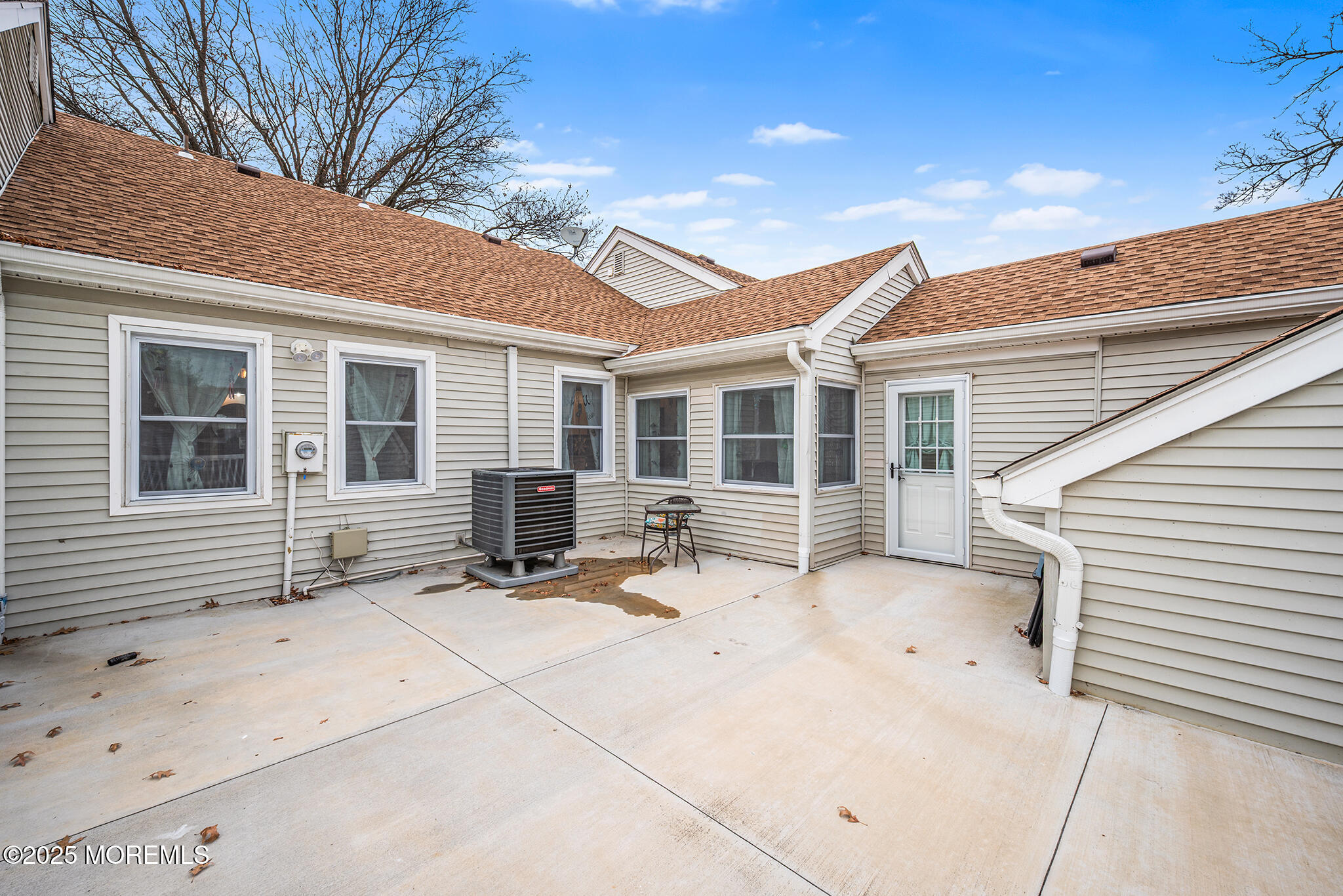 24 Calle De Elvira Freehold NJ 07728