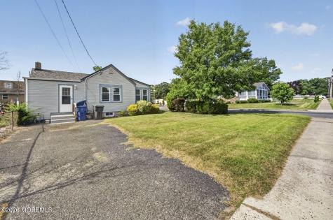 26 Thomas Street Toms River NJ 08753