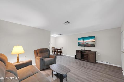 843D Inverness Court Lakewood NJ 08701