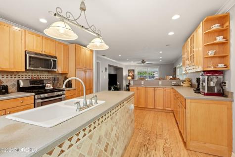 38 Balmoral Avenue Matawan NJ 07747