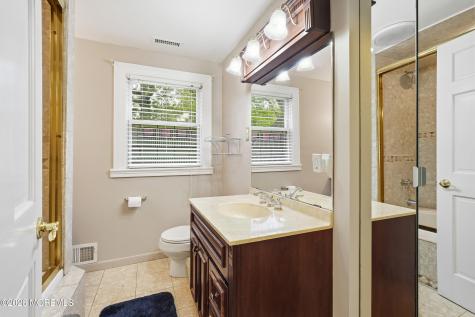 420 Wells Avenue Oakhurst NJ 07755