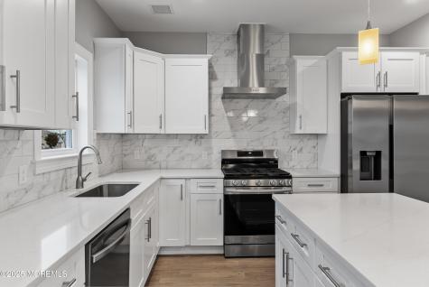 42 W Mohawk Drive Little Egg Harbor NJ 08087
