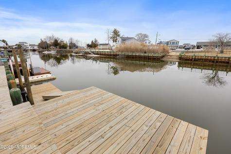 42 W Mohawk Drive Little Egg Harbor NJ 08087