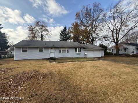 574 Hopping Road Belford NJ 07718
