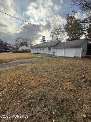 574 Hopping Road Belford NJ 07718