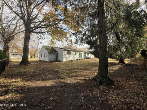 574 Hopping Road Belford NJ 07718