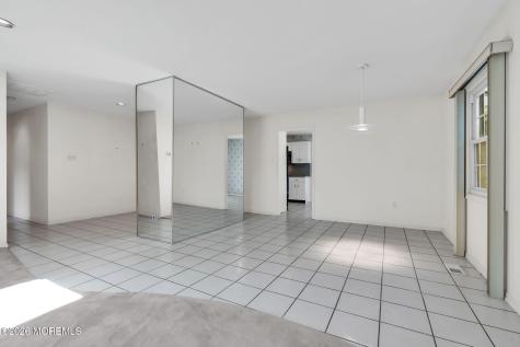 4 Knox Lane Manalapan NJ 07726