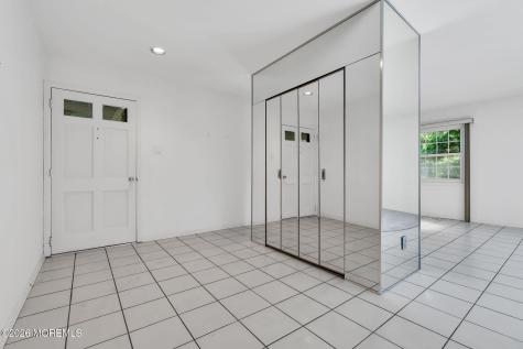4 Knox Lane Manalapan NJ 07726