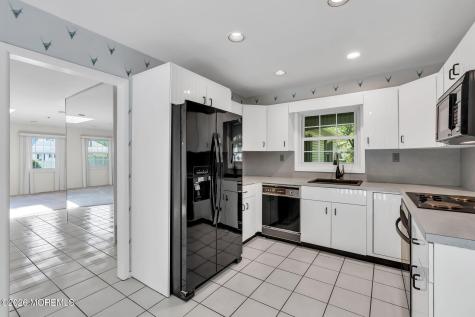 4 Knox Lane Manalapan NJ 07726