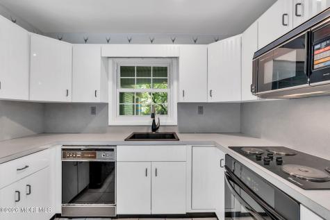 4 Knox Lane Manalapan NJ 07726