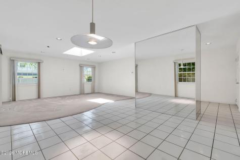 4 Knox Lane Manalapan NJ 07726