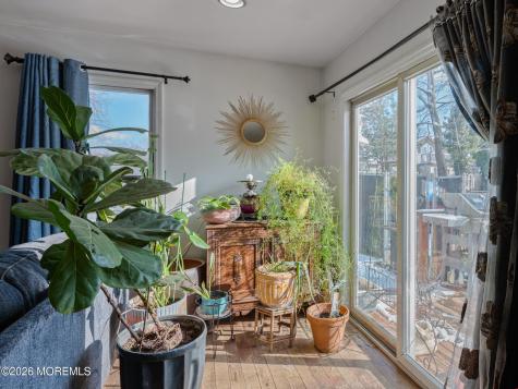 12 Thompson Avenue Leonardo NJ 07737