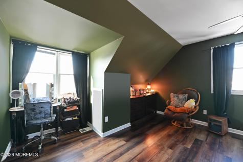 12 Thompson Avenue Leonardo NJ 07737