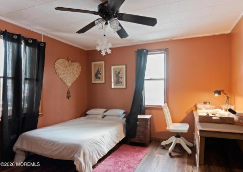 12 Thompson Avenue Leonardo NJ 07737