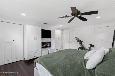 4 Cypress Court Aberdeen NJ 07747