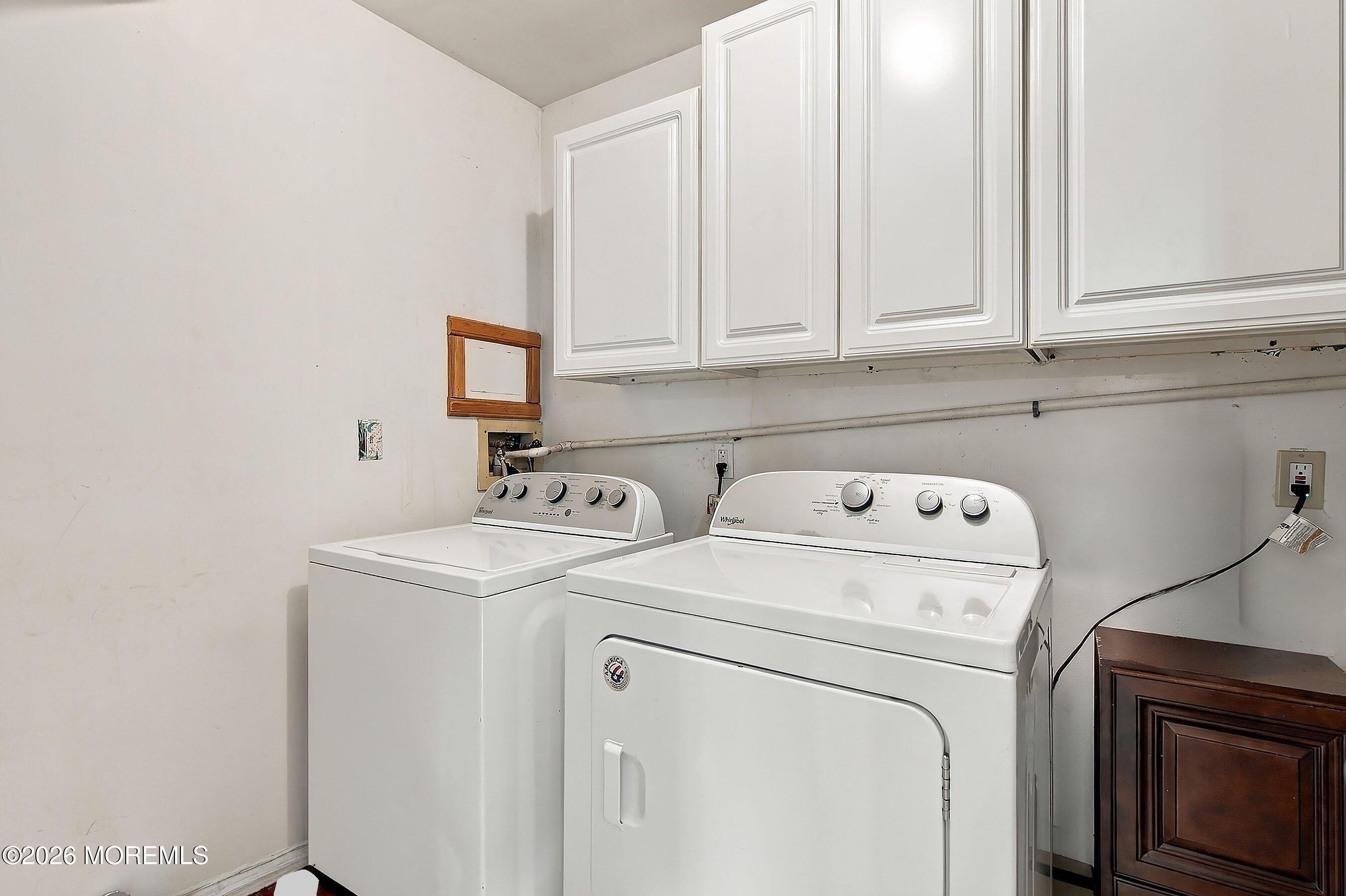 8 Lindner Lane Howell NJ 07731