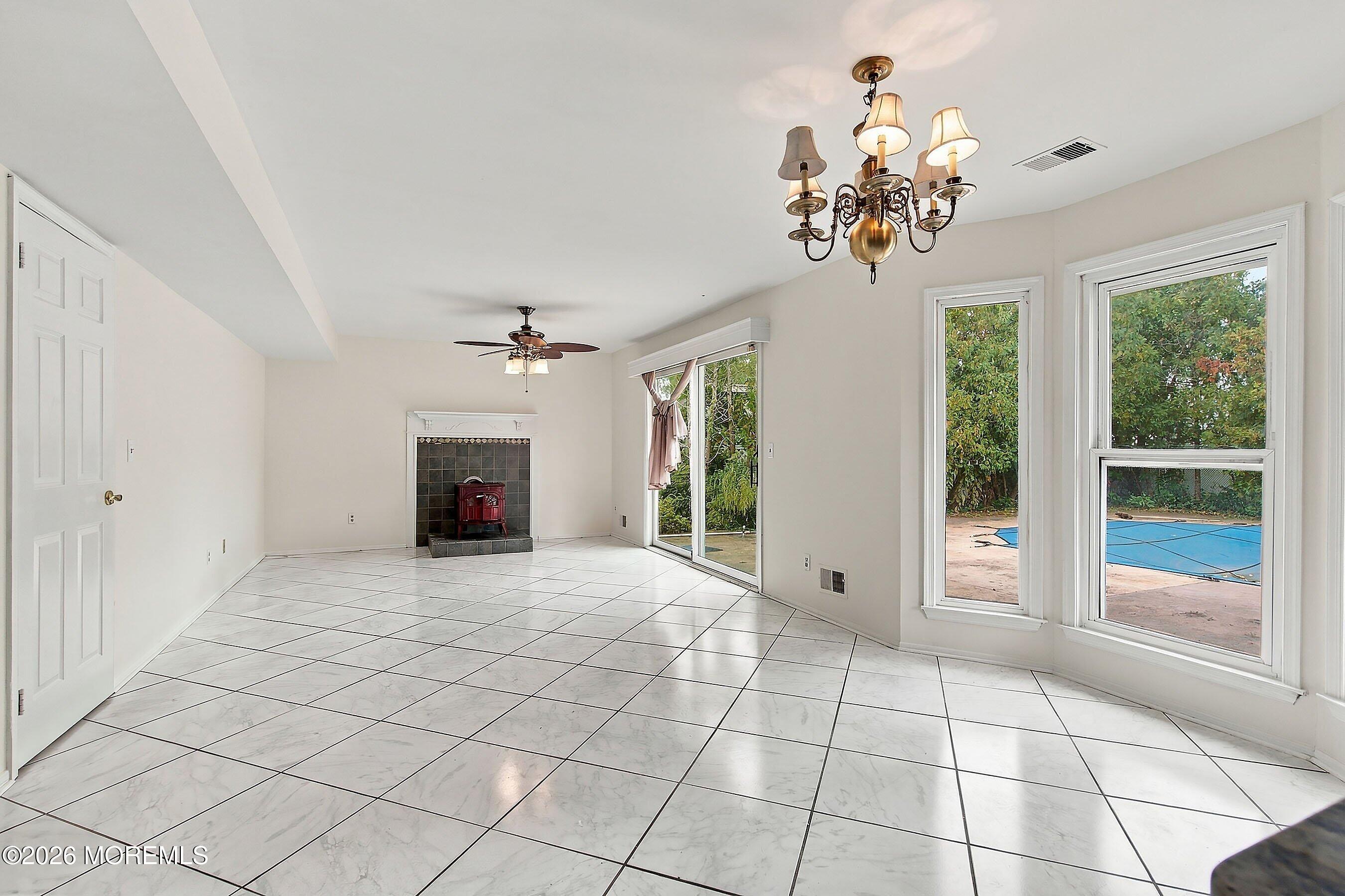 8 Lindner Lane Howell NJ 07731