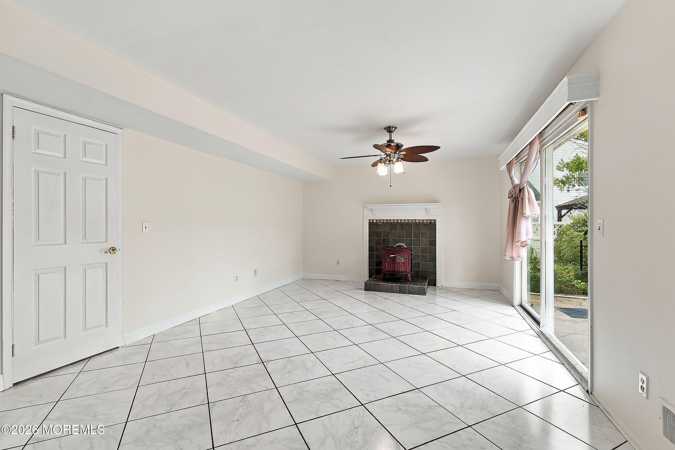 8 Lindner Lane Howell NJ 07731