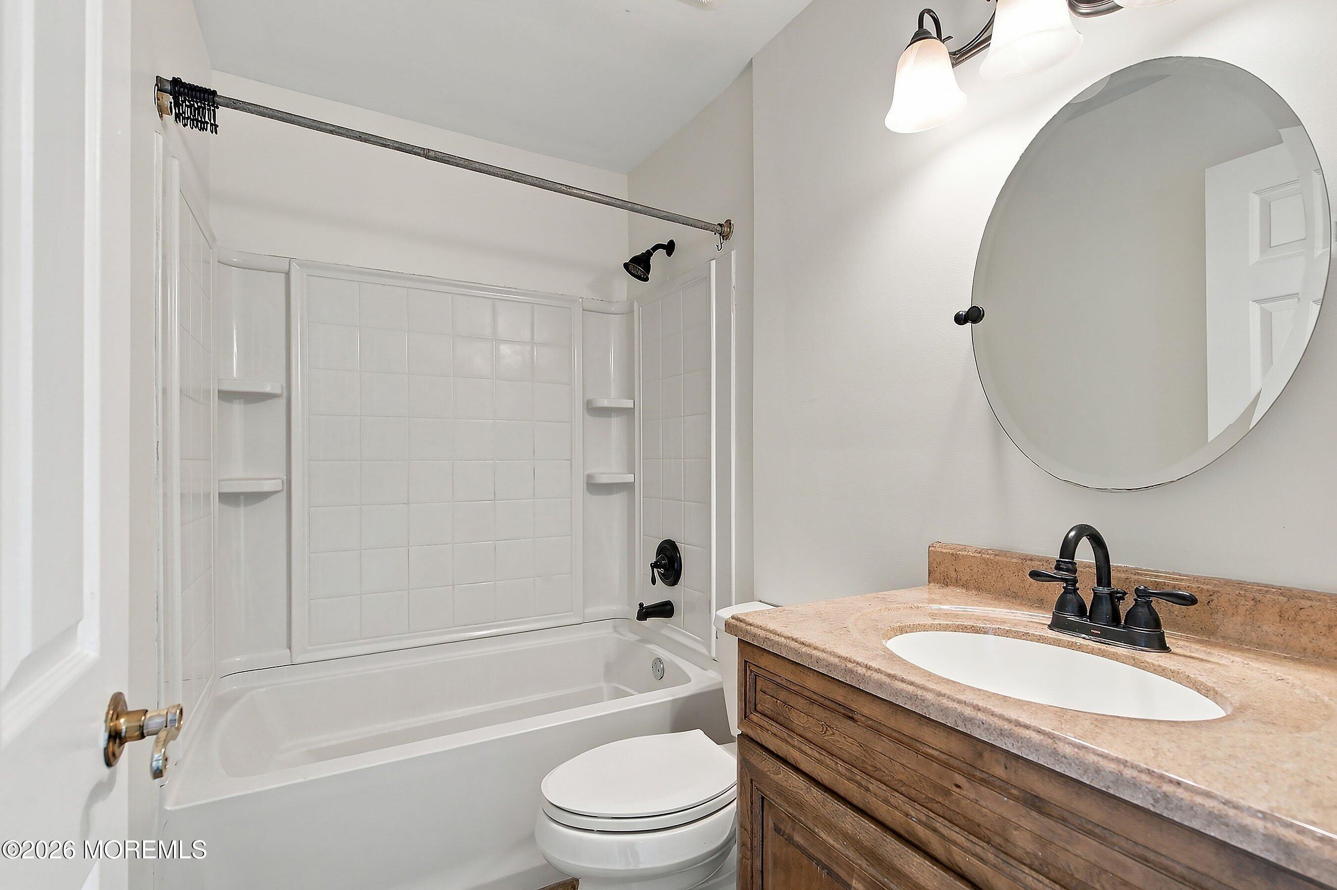 8 Lindner Lane Howell NJ 07731