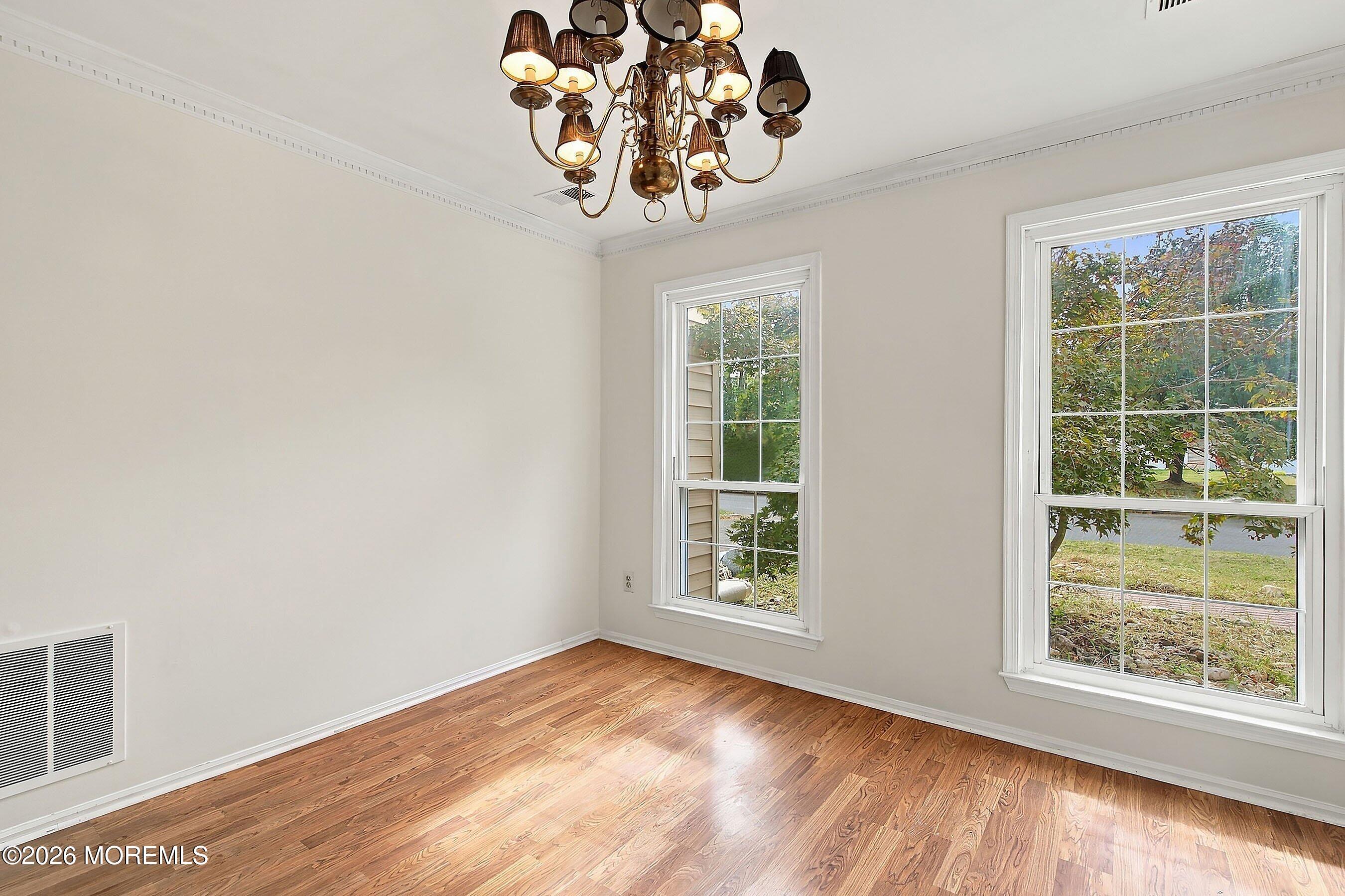 8 Lindner Lane Howell NJ 07731