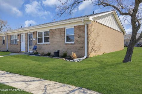8 River Lane Brick NJ 08724