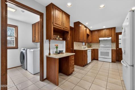 76 Telegraph Hill Road Holmdel NJ 07733