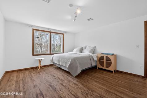 76 Telegraph Hill Road Holmdel NJ 07733