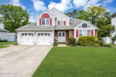 14 Jennifer Drive Howell NJ 07731