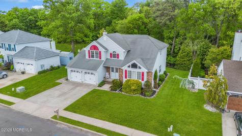 14 Jennifer Drive Howell NJ 07731