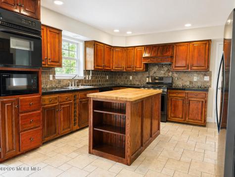 14 Aspen Court Jackson NJ 08527