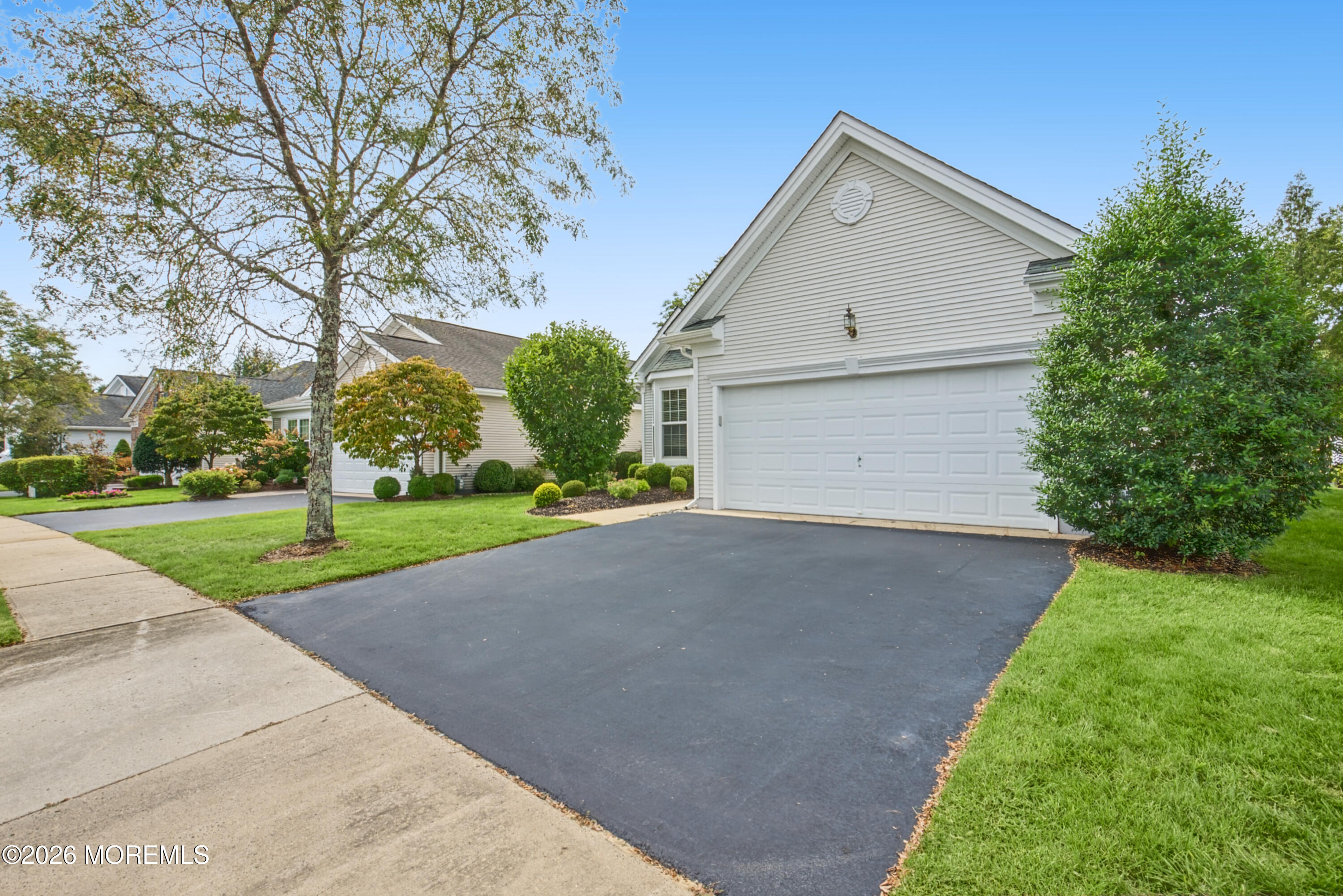 68 Stamford Drive Jackson NJ 08527