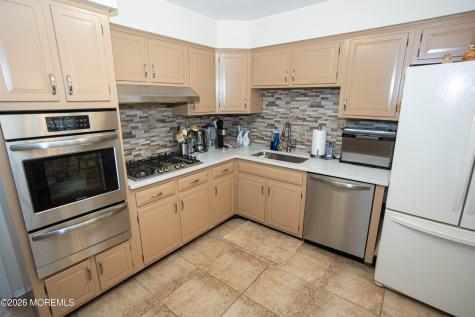 2 Wisz Place Sayreville NJ 08872