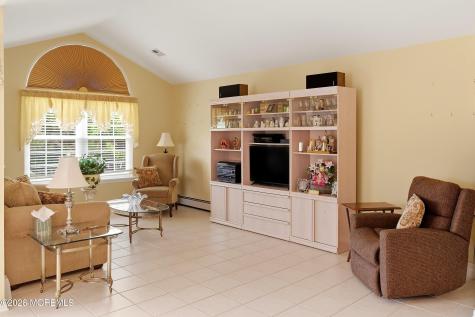 42 Meadows Lane Whiting NJ 08759