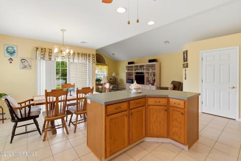 42 Meadows Lane Whiting NJ 08759