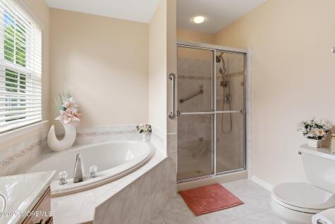 42 Meadows Lane Whiting NJ 08759