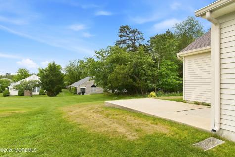 42 Meadows Lane Whiting NJ 08759