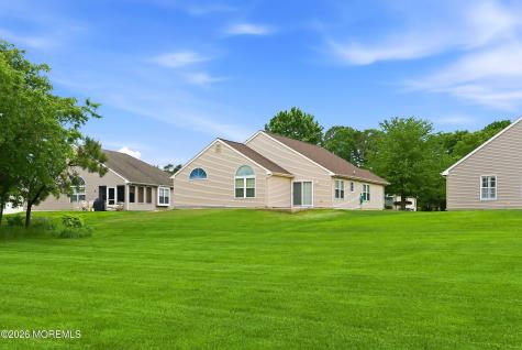 42 Meadows Lane Whiting NJ 08759