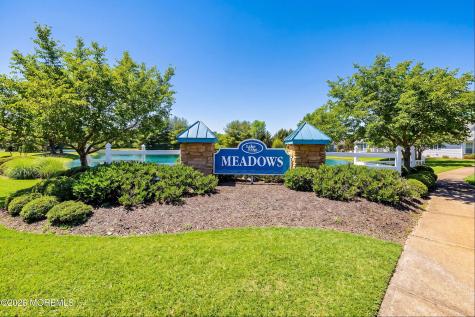 42 Meadows Lane Whiting NJ 08759
