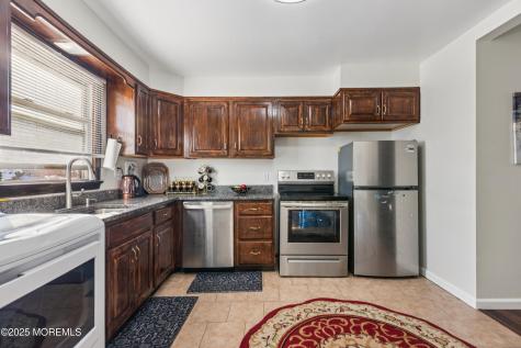 41 Pinetree Drive Parlin NJ 08859