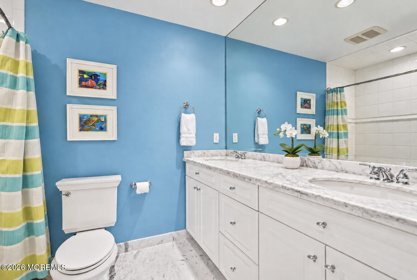 5 Yorke Lane Ocean Twp NJ 07712