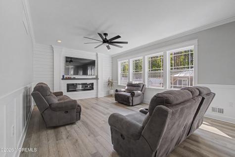 562 Egenolf Avenue Bayville NJ 08721