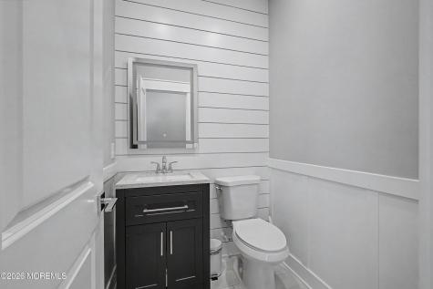 562 Egenolf Avenue Bayville NJ 08721