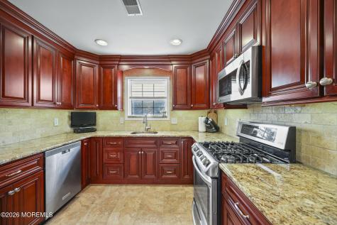 48 Hedgewood Road Howell NJ 07731