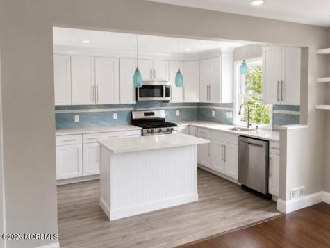 104 Sunset Court Middletown NJ 07748