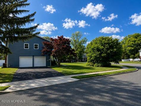 104 Sunset Court Middletown NJ 07748