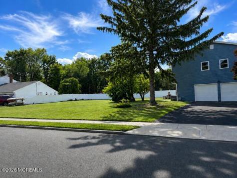 104 Sunset Court Middletown NJ 07748