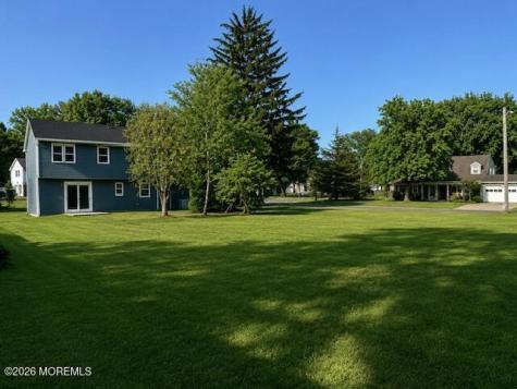 104 Sunset Court Middletown NJ 07748