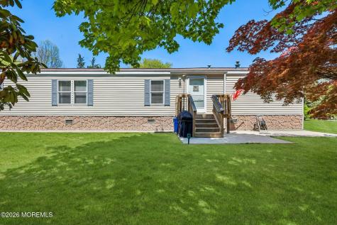 9 Kay Lane Howell NJ 07731