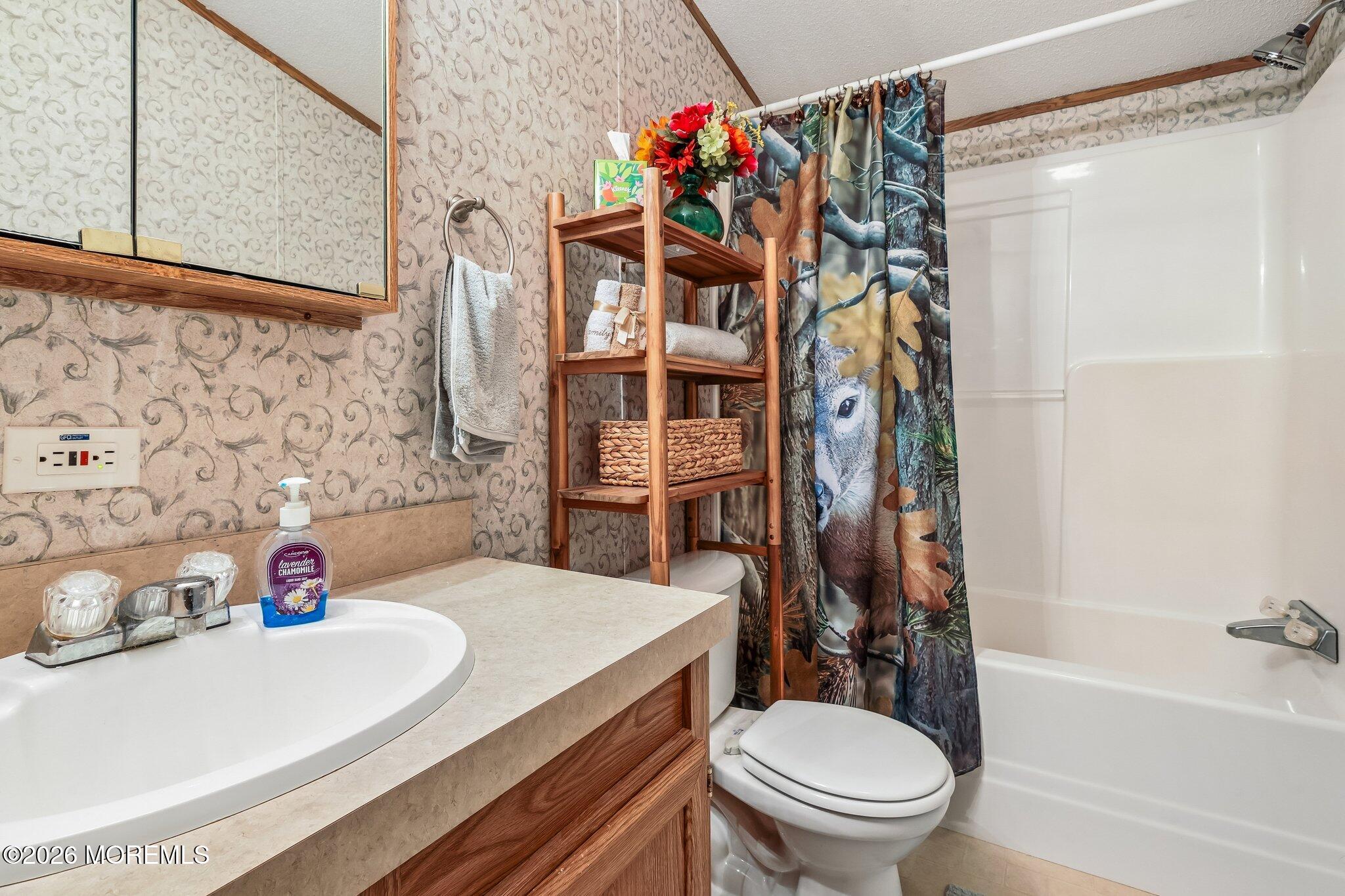 9 Kay Lane Howell NJ 07731