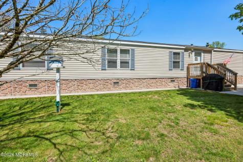 9 Kay Lane Howell NJ 07731